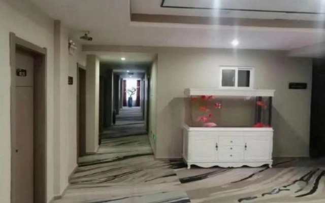 Home Inn Huayi Hotel (Wanda Plaza)