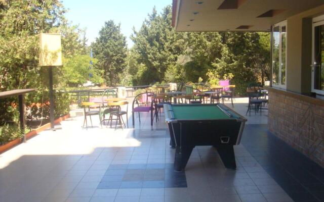 Achousa Hotel