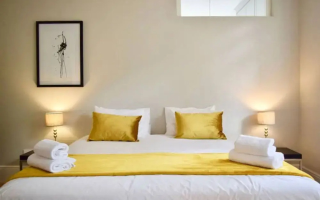 Spacious 3 Bedroom Home Green Point