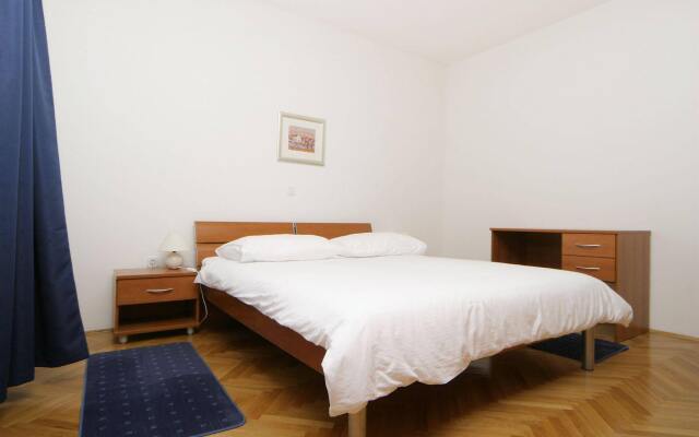 Apartments Pucisca