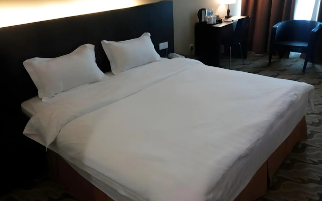 Eminent Hotel
