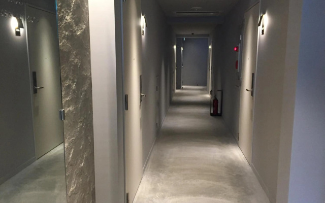 The Wall Hotel