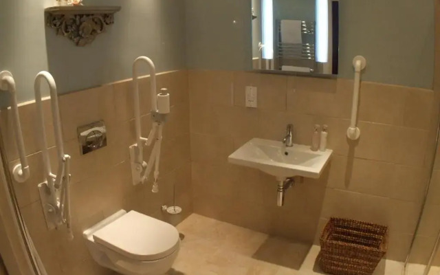 Ty Newydd Country Hotel