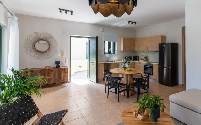 Syra Suites