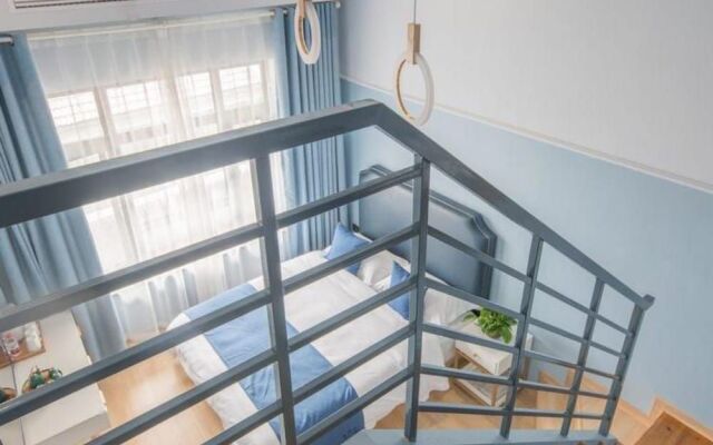 Floral Hotel Falan Small Town