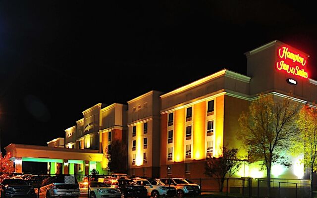 Hampton Inn & Suites by Hilton Calgary-Airport