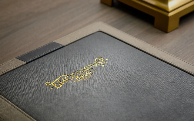 Mini-Hotel Biography