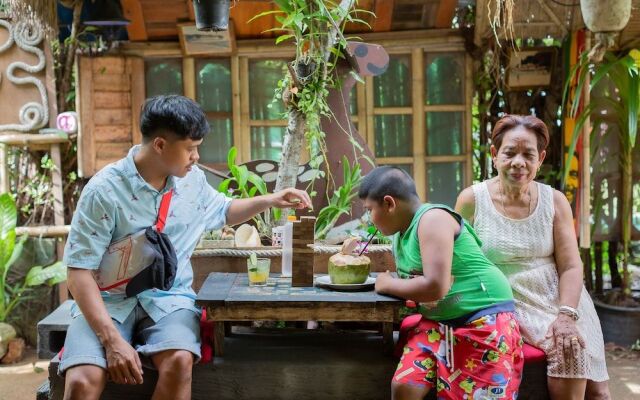 Fandee House Hostel - Adults Only