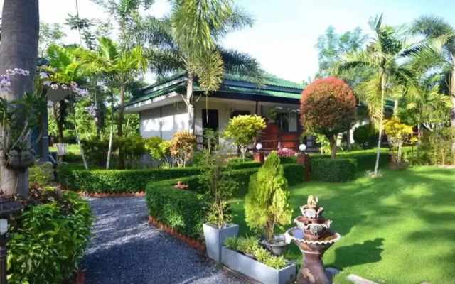 Ruenchan Resort at Saithai