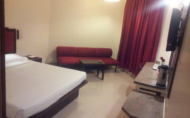 Hotel Ashish Plaza