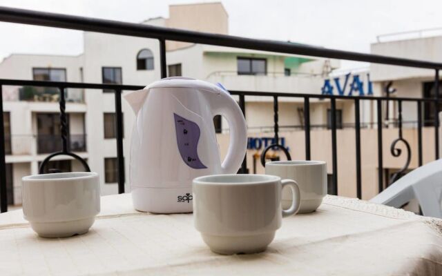 Studio with Balcony and Pool View