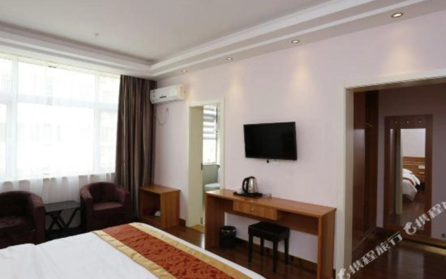 Yake Light House Hotel (Luoyang Longmen High-speed Railway Station Kaiyuan Avenue)
