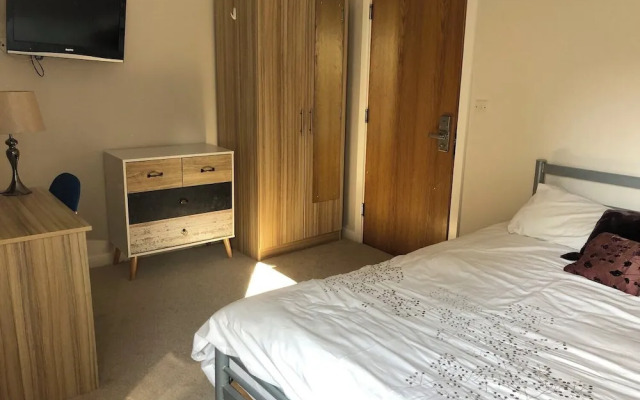 Armyn House Apartments