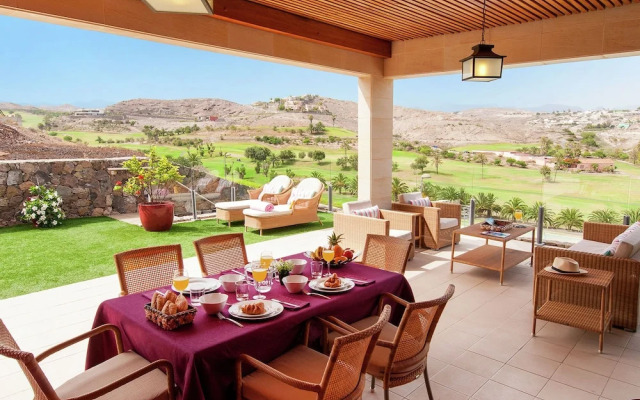 Luxurious Villa in Canary Islands Close to the Seabeach