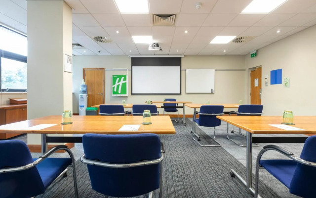 Holiday Inn Cardiff City Centre by IHG