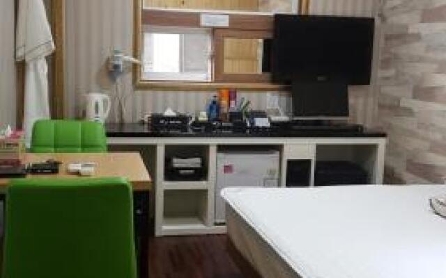K7 Motel