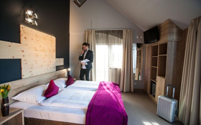 Amalienburg Boutique & Boarding Hotel