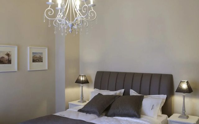 Sweet Home Hotel
