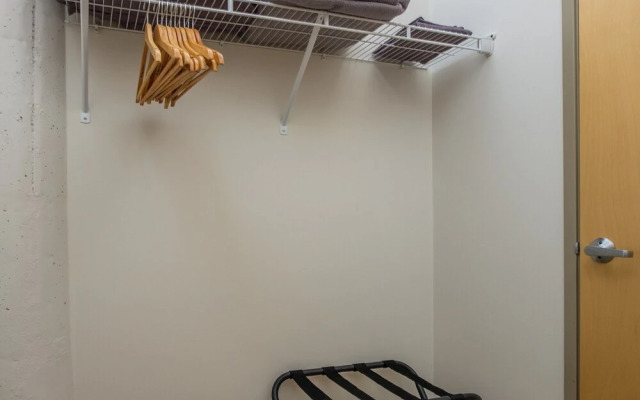 FRONTDESK Waterfront Apts Downtown Cleveland
