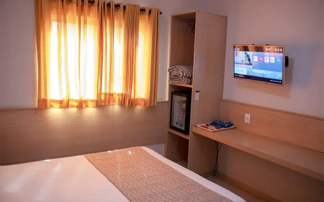 Hotel Líder