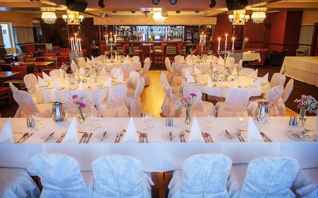 Lake Of Shadows Hotel