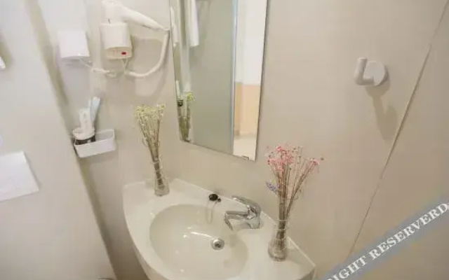 100 Inn Hotel (Tangshan Wanda Plaza Aegean Sea)