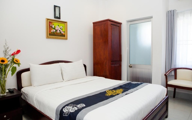 Lucky Hotel Nha Trang – Guest Rooms – Nha Trang