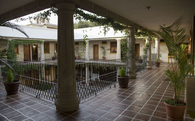 El Carmen Suites