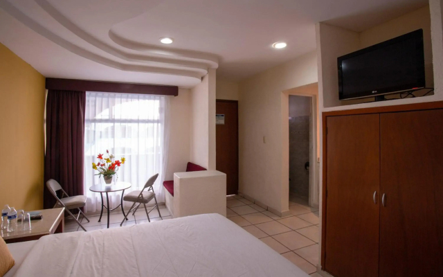Hotel Arcos Aeropuerto