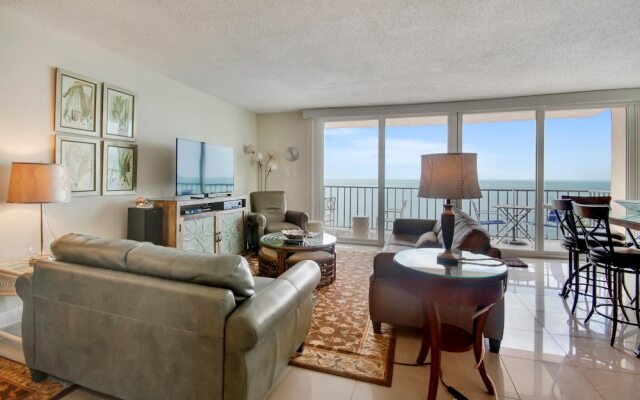 Trillium 5C Beach Front/private Balcony With Amazing Views/pool!