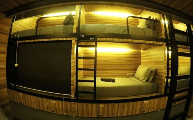 HereHotel Dormitory