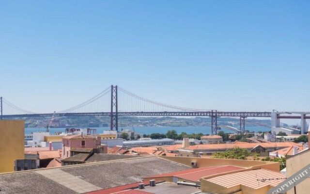 Lisbon Apartments near River