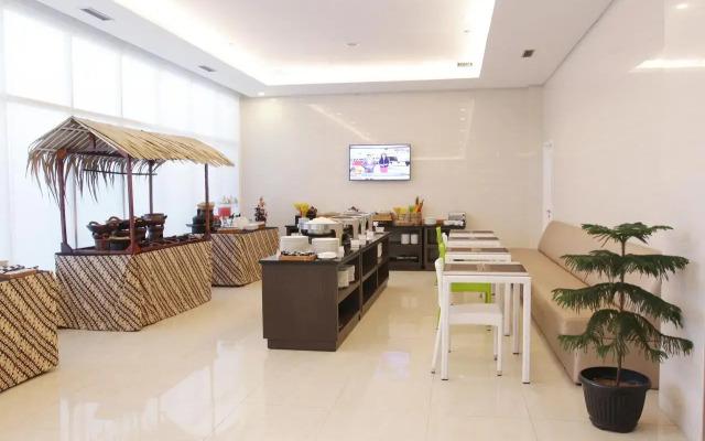 Whiz Prime Hotel Sudirman Cilacap