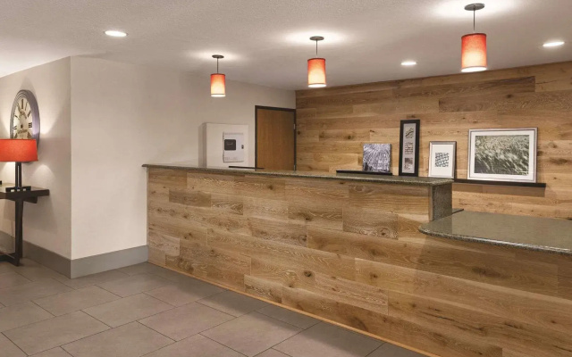 Country Inn & Suites by Radisson, Abingdon, VA