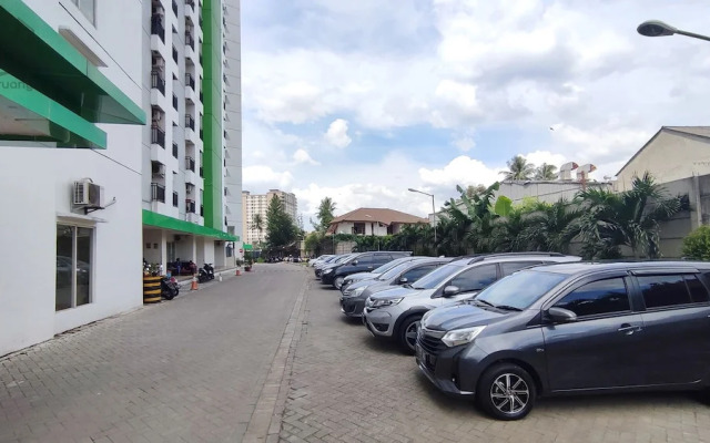 Ruang Nyaman at Apartment GreenLake View