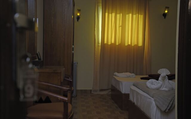 New Pyramids Paradise Hostel