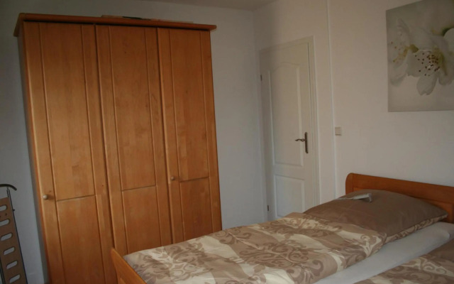 Orange Sun Apartment