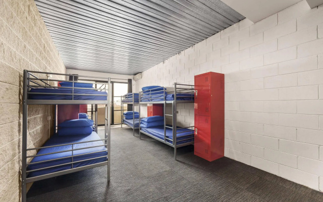 Summer House Backpackers Melbourne
