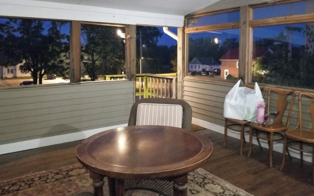Comfy, Freshly Remodeled Apt Near Nauvoo Temple