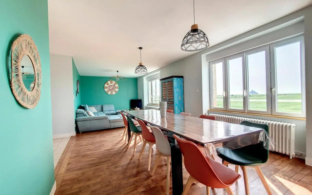 Au Mont Chez Vous #Jacuzzi et Vue Mont-St-Michel#
