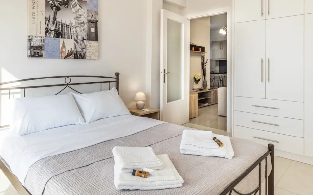 Comfy Central Square Gem with Terrace