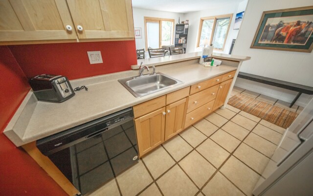 Key Condo 2970D by SummitCove Vacation Lodging