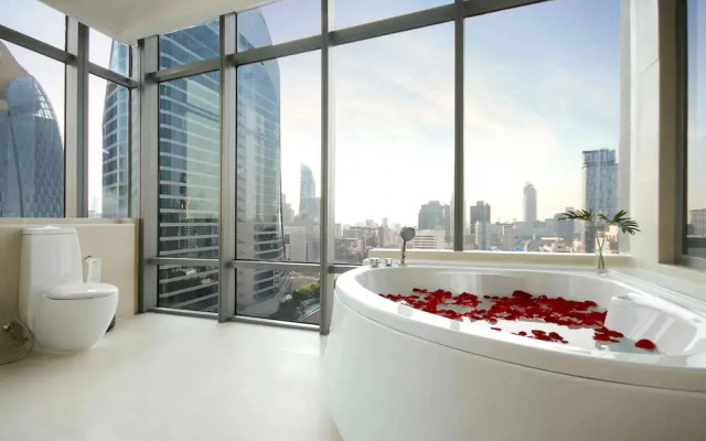 Holiday Mansion Bangkok