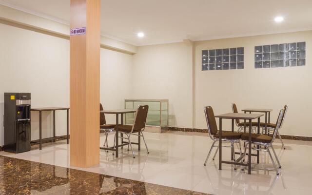 RedDoorz Plus @ Dipatiukur