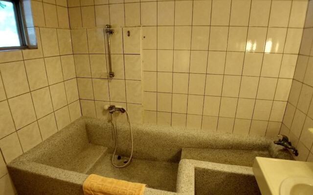 Fangchen Hot Spring Resort