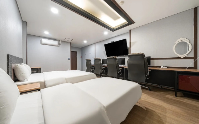 Ansan Hotel Dome