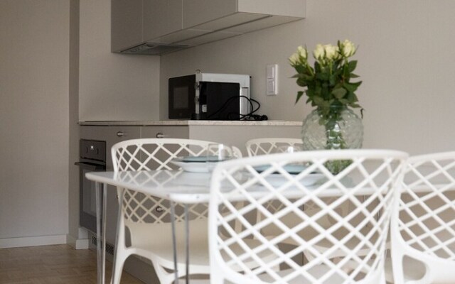 2ndhomes Renovated 1BR Home w Balcony