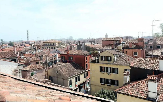 Palazzo Contarini Della Porta Di Ferro