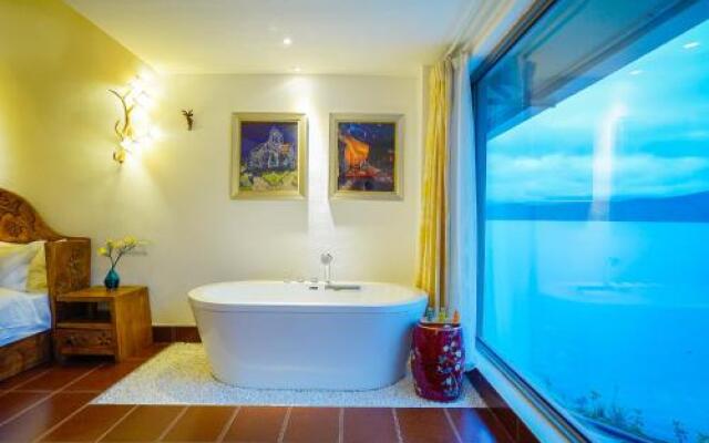 Lugu Lake Yinmi Lakeside Boutique Hotel