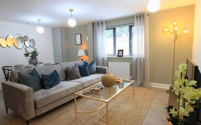 Cabot Mews Apartment 2